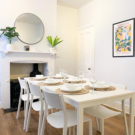 Stylish 3-Bedroom Home In Canterbury City-Centre - Superb Location! Eksteriør bilde